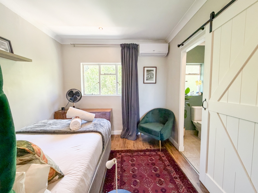 1 Bedroom Property for Sale in Vredehoek Western Cape